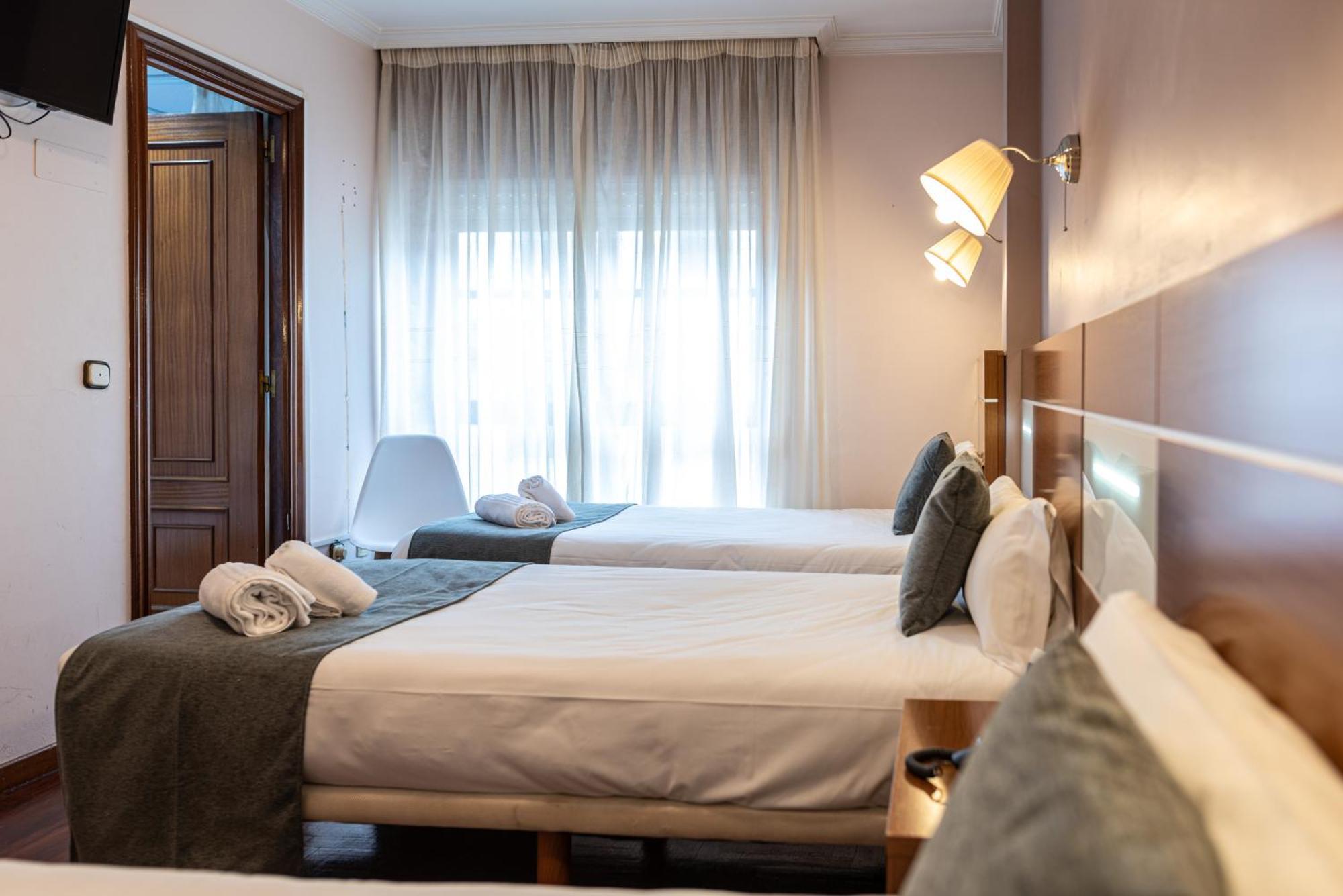 Hotel Alda Centro Pontevedra Luaran gambar
