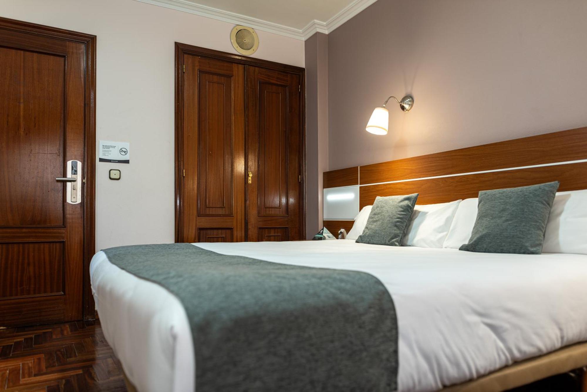 Hotel Alda Centro Pontevedra Luaran gambar